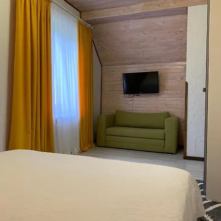 Zoryani Karpaty Гостевой дом Славское